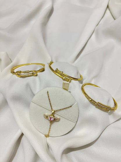 ENSEMBLE 3 BRACELETS + COLLIER ANGE D'AMOUR GRATUIT